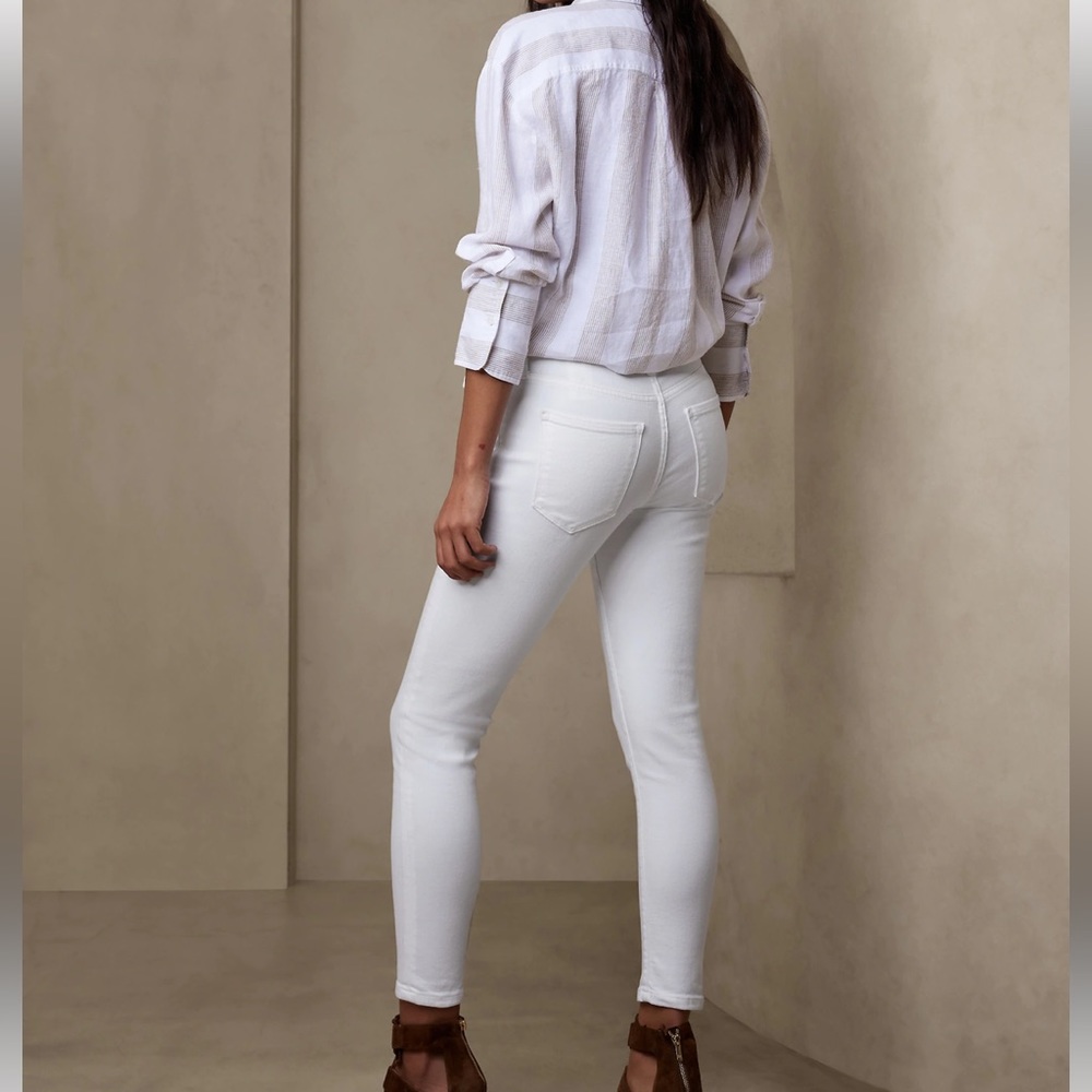 Banana Republic Mid-rise skinny ankle jean in white, 29P NWT